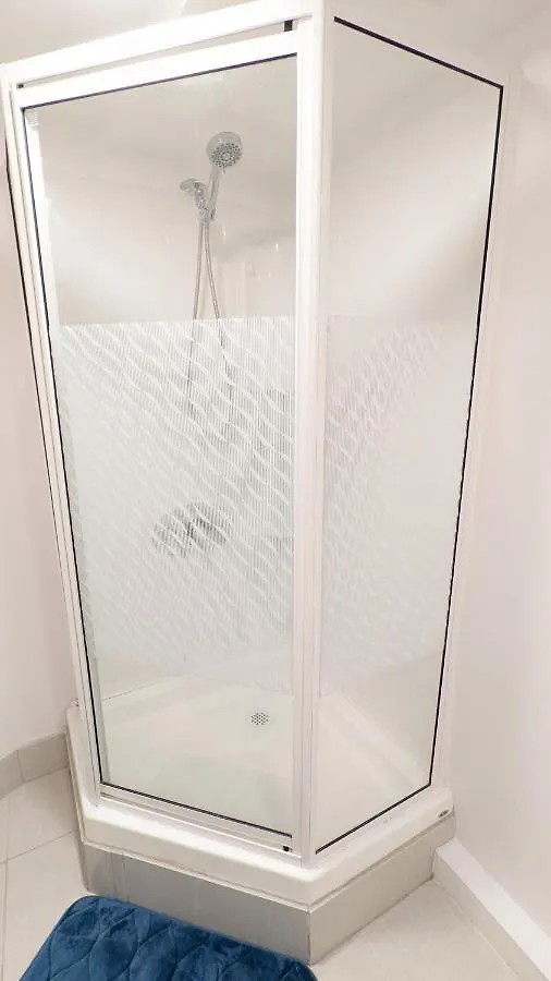 Modern Spacious 1 Bedroom Suite In Desirable Gordon Head Near Mount Douglas Beach Victoria Semesterbostad